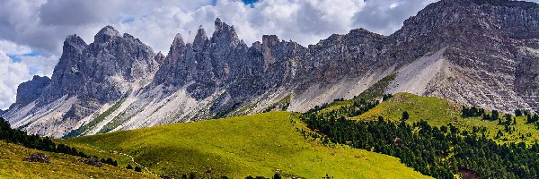 Chmury, Dolomity, Góry, Trydent-Górna Adyga, Włochy, Drzewa, Lasy, Alpy, Wzgórza