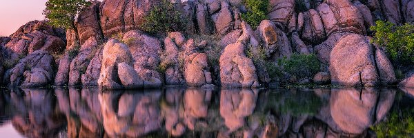 Skały, Krzewy, Jezioro, Odbicie, Drzewa