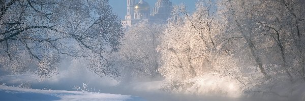 Drzewa, Ośnieżone, Monaster Zmartwychwstania Pańskiego, Cerkiew, Zima, Rosja, Obwód moskiewski, Nowe Jeruzalem, Rzeka Istra