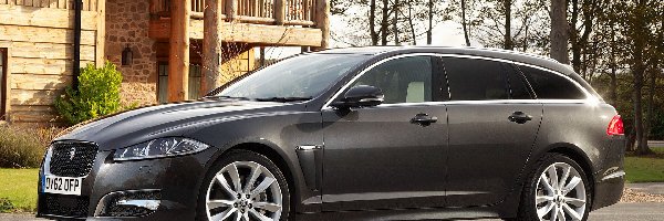 2012, Jaguar XF S kombi