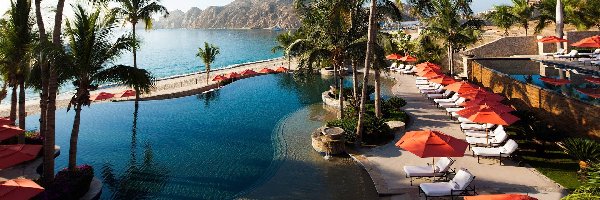 Ocean Spokojny, Basen Palmy, Leżaki, Meksyk, Hotel, Góry, Wakacje, Morze, Parasolki, Cabo San Lucas, Hacienda Beach Club Residences