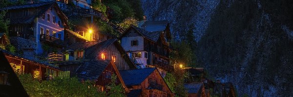 Góry, Światła, Alpy Salzburskie, Austria, Miasteczko Hallstatt, Domy, Noc