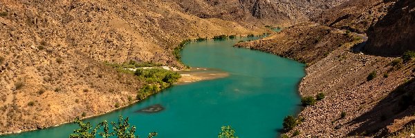 Rzeka Naryn, Drzewo, Góry, Kirgistan, Obwód Dżalalabad