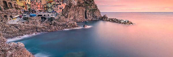 Kolorowe, Cinque Terre, Manarola, Gmina Riomaggiore, Włochy, Zatoka, Skały, Morze Liguryjskie, Domy