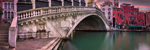 Domy, Zachód słońca, Canal Grande, Wenecja, Włochy, Rialto Bridge, Most