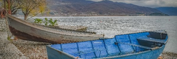 Chmury, Góry, Niebo, Macedonia Północna, Jezioro Ochrydzkie, Łódki