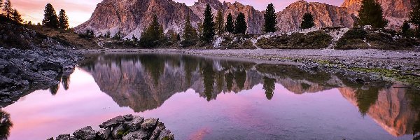 Odbicie, Dolomity, Jezioro, Góry, Włochy, Drzewa, Lago Limides