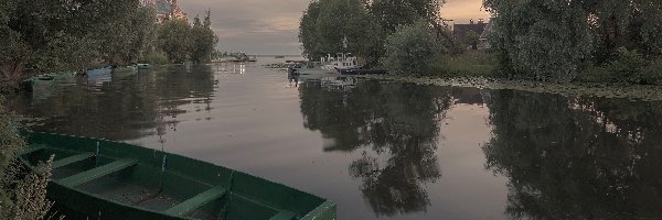 Rosja, Drzewa, Chmury, Łódka, Rzeka Trubezh, Obwód jarosławski, Peresław Zaleski