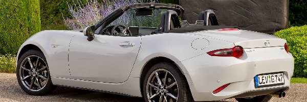 2015, Czwarta generacja, Mazda MX-5 IV