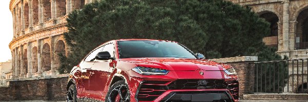 2021, Lamborghini Urus