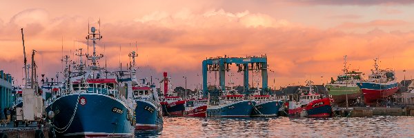 Guilvinec, Statki, Port, Francja