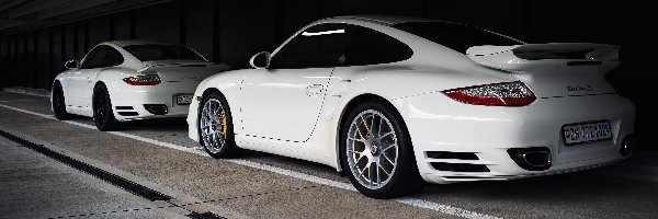 Porsche 911 Turbo S, Dwa