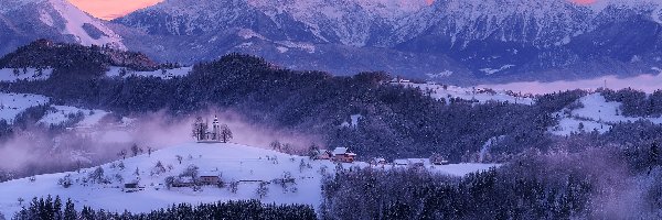 Kościół św Tomasza, Skofja Loka, Mgła, Lasy, Góry, Zima, Poranek, Słowenia