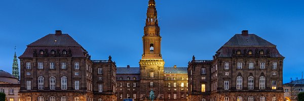 Światła, Wyspa Slottsholmen, Zamek Christiansborg, Kopenhaga, Dania, Noc, Wieża