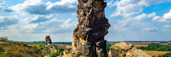 Niemcy, Formacja skalna, Teufelsmauer, Skała, Wysoka, Drzewa, Pola