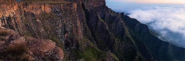 Góry Smocze, Chmury, Skały, Republika Południowej Afryki