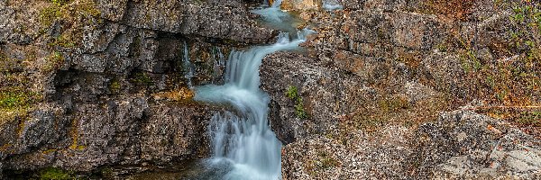 Wodospad, Park Narodowy Glacier, Skały, Swiftcurrent Falls, Stan Montana, Stany Zjednoczone