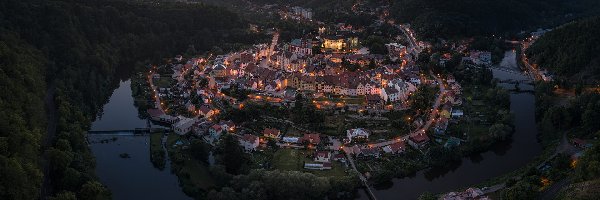 Domy, Loket, Oświetlone, Rzeka Ohrza, Powiat Sokolov, Czechy