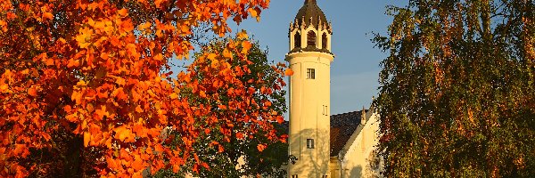 Węgry, Budowle, Kościół, Drzewa, Jesień, Szolnok, Lutheran Church