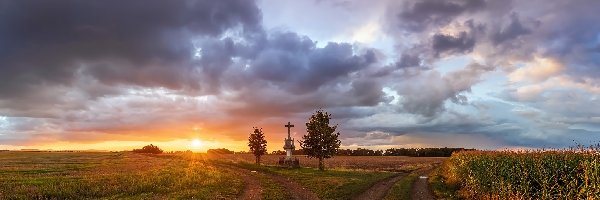 Chmury, Kapliczka, Drzewa, Pole, Zachód słońca, Drogi