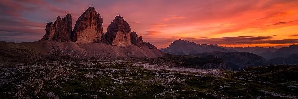 Włochy, Góry, Tre Cime di Lavaredo, Zachód słońca, Skały