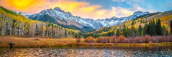 Las, Mount Sneffels, Góra, Wschód słońca, Księżyc, Kolorado, Jezioro, Chmury, Jesień, Stany Zjednoczone, Drzewa, Góry