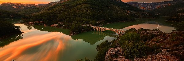 Most, Jezioro, Hiszpania, Katalonia, Zalew Ulldecona, Góry, Gmina Senia, Rzeka
