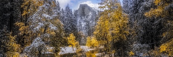 Zima, Góra, Stany Zjednoczone, Chmury, Rzeka, Merced River, Drzewa, Park Narodowy Yosemite, Half Dome, Kalifornia