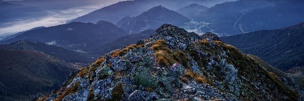 Mgła, Niskie Taury, Alpy, Góry, Austria, Skały, Wschód słońca