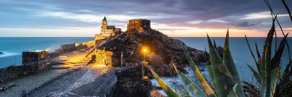 Morze Liguryjskie, Kościół św Piotra, Włochy, Liguria, Wybrzeże, Skały, Portovenere, Chiesa di San Pietro