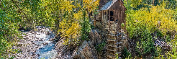 Jesień, Crystal Mill, Stany Zjednoczone, Góry, Crystal River, Las, Drzewa, Młyn wodny, Rzeka, Kolorado