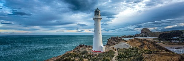 Skały, Latarnia morska, Nowa Zelandia, Wellington, Castlepoint Lighthouse, Morze, Chmury, Wybrzeże