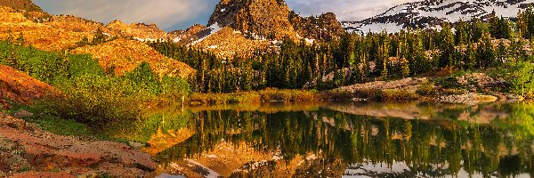 Odbicie, Góra, Stany Zjednoczone, Skały, Jezioro, Lake Blanche, Drzewa, Góry, Sundial Peak, Utah