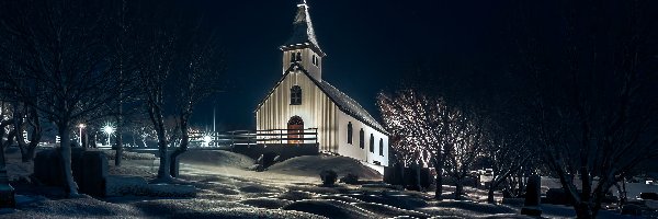Islandia, Drzewa, Zima, Kościół Lagafellskirkja, Oświetlony, Mosfellsbaer, Noc