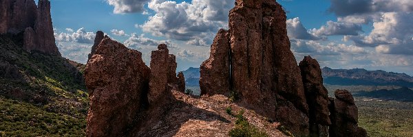 Stany Zjednoczone, Chmury, Góry, Niebo, Skały, Arizona, Superstition Mountains