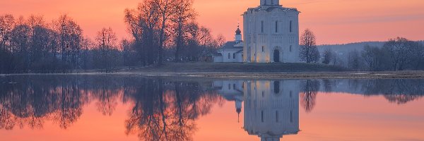 Cerkiew, Jesień, Rzeka, Drzewa, Odbicie