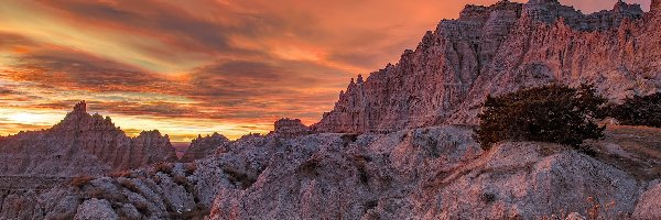 Stany Zjednoczone, Skały, Pomarańczowe, Góry, Park Narodowy Badlands, Dakota Południowa, Niebo