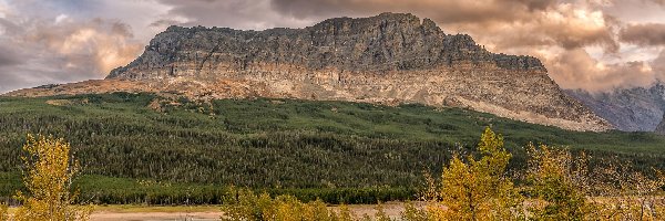 Stany Zjednoczone, Drzewa, Jezioro Sherburne, Góry, Jesień, Stan Montana, Park Narodowy Glacier