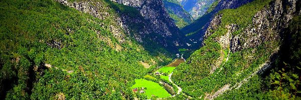 Dolina Naeroydalen, Norwegia, Szczyt Jordalsnuten, Góry