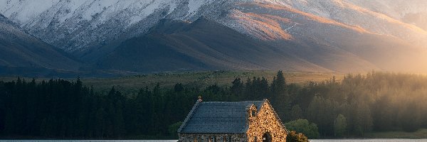 Nowa Zelandia, Lake Tekapo, Kościół Dobrego Pasterza, Jezioro, Góry, Trawy, Kępy