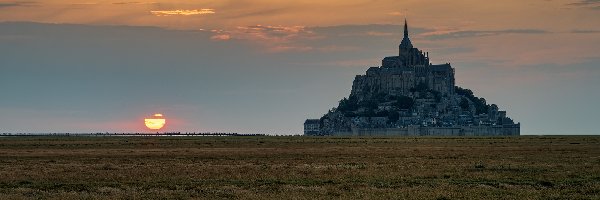 Francja, Klasztor, Opactwo św Archanioła, Łąki, Zachód słońca, Normandia, Mont Saint Michel