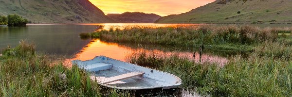 Anglia, Jezioro, Crummock Water, Góry, Park Narodowy Lake District, Szuwary, Łódka