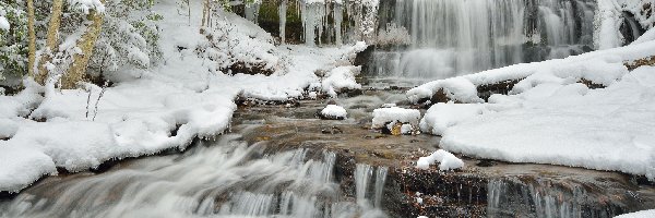 Rzeka, Śnieg, Stany Zjednoczone, Michigan, Drzewa, Wodospad, Wagner Falls, Zima