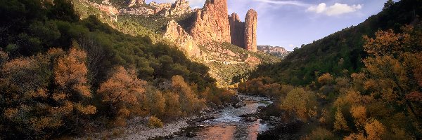 Drzewa, Mallos de Riglos, Rzeka, Hiszpania, Formacje Skalne, Góry