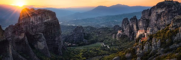 Skały, Meteora, Zachód słońca, Klasztor, Góry, Grecja