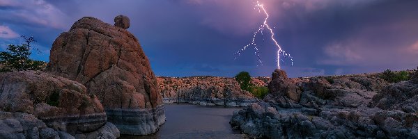 Chmury, Watson Lake, Prescott, Stan Arizona, Stany Zjednoczone, Skały, Brzeg, Jezioro, Piorun