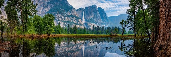 Góry, Kalifornia, Odbicie, Drzewa, Park Narodowy Yosemite, Wodospad, Rzeka, Stany Zjednoczone