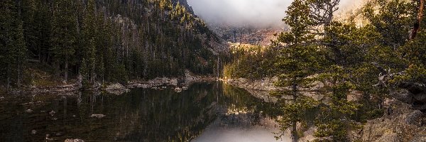 Jezioro, Chmury, Stany Zjednoczone, Kolorado, Drzewa, Dream Lake, Park Narodowy Gór Skalistych, Góry