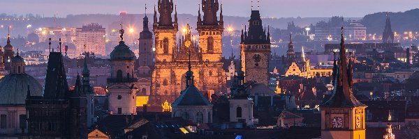 Praga, Wieczór, Miasto, Oświetlone, Czechy, Kopuła, Wieża, Domy