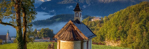 Berchtesgaden, Alpy, Niemcy, Mgła, Drzewa, Kapliczka, Kirchleitn Kapelle, Góry, Lasy, Bawaria